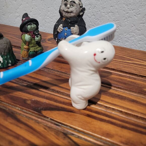 Lot Of 8 Miniature Figures Halloween Village Mini graveyard Skeleton Ghost Witch - Picture 10 of 16